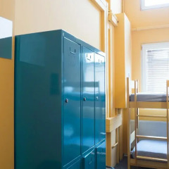 Music Hostel Rewolucji Кровать в общем номере с двухъярусной кроватью фото 3