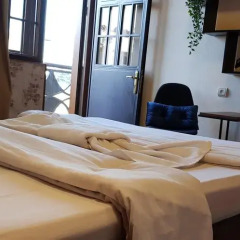 Envoy Hostel Стандартный номер с двуспальной кроватью фото 3