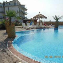 Апартаменты Apartments Garkovi in Laguna Beach Равда бассейн фото 2