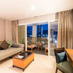 Ashlee Hub Hotel Patong 4* Номер Делюкс с двуспальной кроватью фото 6