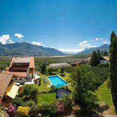 Отель und Residence Johanneshof Италия, Чермес - отзывы, цены и фото номеров - забронировать отель und Residence Johanneshof онлайн балкон