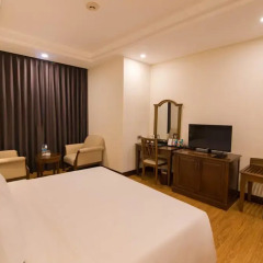 Saigon Halong Hotel 4* Улучшенный номер с различными типами кроватей фото 3
