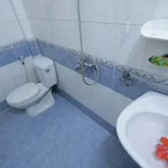 Отель Golden Time Hostel Вьетнам, Ханой - отзывы, цены и фото номеров - забронировать отель Golden Time Hostel онлайн ванная фото 2