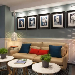 Отель Hôtel des 3 Poussins интерьер отеля