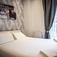The Mitre Hotel 3* Стандартный номер с двуспальной кроватью