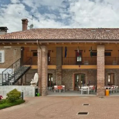 Отель Antica Cascina Ostello di Borghetto Капральба парковка