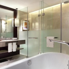 Sheraton Guangzhou Hotel 5* Номер Делюкс с разными типами кроватей фото 4