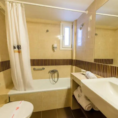 Отель Queen Olga 3* Стандартный номер фото 3