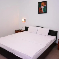 Hoang Loc Hotel 3* Улучшенный номер с различными типами кроватей фото 3