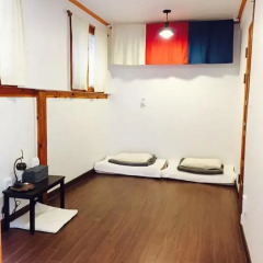 Отель The Place Seoul Hanok Guesthouse 2* Стандартный номер с 2 отдельными кроватями фото 5