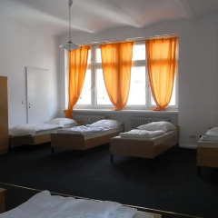 Rixpack Hostel Neukölln Кровать в общем номере с двухъярусной кроватью фото 7