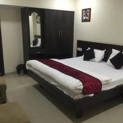 OYO 4883 Duke Hotel комната для гостей