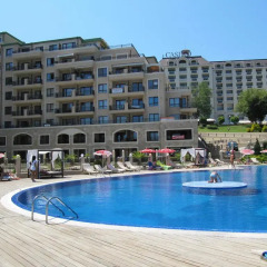 Отель Sea Apartments - Different Locations in Golden Sands Болгария, Золотые пески - отзывы, цены и фото номеров - забронировать отель Sea Apartments - Different Locations in Golden Sands онлайн бассейн