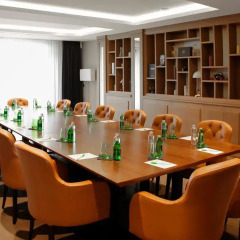 Отель Courtyard Marriott Belgrade City Center Сербия, Белград - 1 отзыв об отеле, цены и фото номеров - забронировать отель Courtyard Marriott Belgrade City Center онлайн помещение для мероприятий