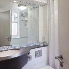 Отель Holiday Inn Edinburgh City West 3* Стандартный номер фото 4