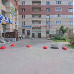 Отель Flathome24 Metro Komendanskiy Prospect Санкт-Петербург парковка