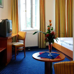 Suite Hotel 900 M Zur Oper 3* Стандартный номер фото 2