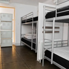 City BackPackers Hostel Кровать в общем номере с двухъярусной кроватью фото 25