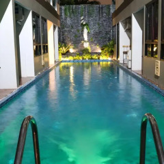 Отель The Pool Resort бассейн
