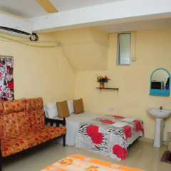 Отель Manimalar Lodge комната для гостей фото 4