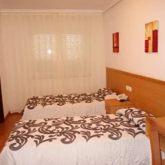Hotel Reyes de León 2* Стандартный номер с двуспальной кроватью фото 6