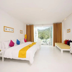 Отель The Old Phuket - Karon Beach Resort 4* Номер Делюкс с двуспальной кроватью