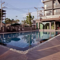 Отель 101 Holiday Suites На Чом Тхиан бассейн фото 2