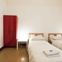 Mamamia Hostel and Guesthouse Кровать в общем номере с двухъярусной кроватью фото 15