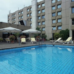 Отель Mercure Airport Hotel Berlin Tegel Германия, Берлин - 4 отзыва об отеле, цены и фото номеров - забронировать отель Mercure Airport Hotel Berlin Tegel онлайн бассейн фото 2
