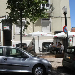 Marques Gardens Hostel Лиссабон парковка