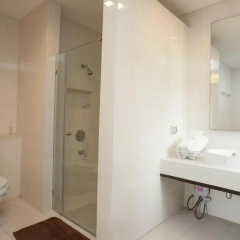 Отель Baan Silom Soi 3 2* Улучшенный номер с разными типами кроватей фото 5