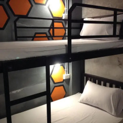 Beehive Phuket Old Town - Hostel Кровать в общем номере двухъярусные кровати фото 3