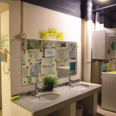 Freeguys Hostel Кровать в женском общем номере с двухъярусной кроватью фото 7