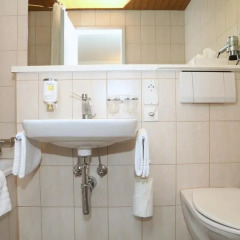 Hotel Crystal 3* Улучшенный номер с 2 отдельными кроватями фото 6