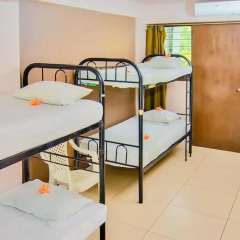 Отель Bamboo Backpackers Кровать в общем номере фото 16