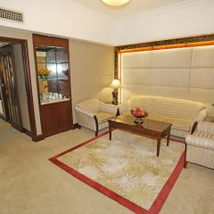 Grand Palace Hotel(Grand Hotel Management Group) комната для гостей фото 2