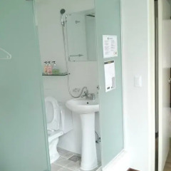 Отель Shinchon Hongdae Guesthouse 2* Стандартный номер с 2 отдельными кроватями фото 14