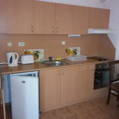 Апартаменты Eltrade Apartments in Vista Del Mar Равда в номере