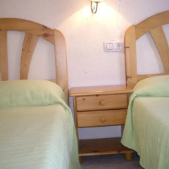 Отель Hostal Pacios Стандартный номер с 2 отдельными кроватями (общая ванная комната) фото 12