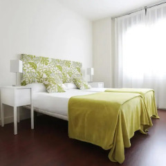 Отель Hva Augusta Garden Apartments Испания, Барселона - отзывы, цены и фото номеров - забронировать отель Hva Augusta Garden Apartments онлайн комната для гостей фото 2
