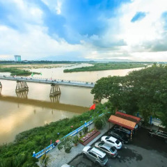 My Tra Riverside Hotel 3* Номер Делюкс с различными типами кроватей фото 5