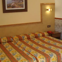 Отель Univers Hotel Испания, Курорт Росес - отзывы, цены и фото номеров - забронировать отель Univers Hotel онлайн комната для гостей фото 6