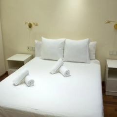 Отель Fira Turistic House Апартаменты фото 5