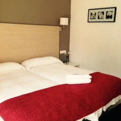 Отель Hostal Jakiton Стандартный номер с 2 отдельными кроватями фото 10