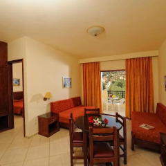Апартаменты Maria Lambis Apartments комната для гостей фото 5