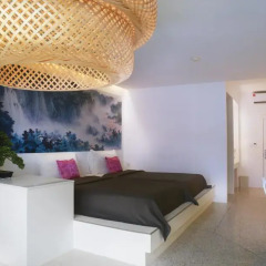 Sino House Phuket Hotel 3* Улучшенный номер с различными типами кроватей фото 10