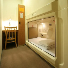 Отель Capsule Inn Kamata Капсула в мужском общем номере фото 4