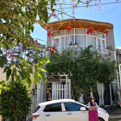 Отель Flower Homestay Далат парковка