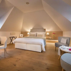 Отель Design Neruda 4* Улучшенный номер с различными типами кроватей фото 17