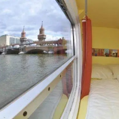Отель Eastern & Western Comfort Hostelboat Люкс повышенной комфортности с двуспальной кроватью фото 3